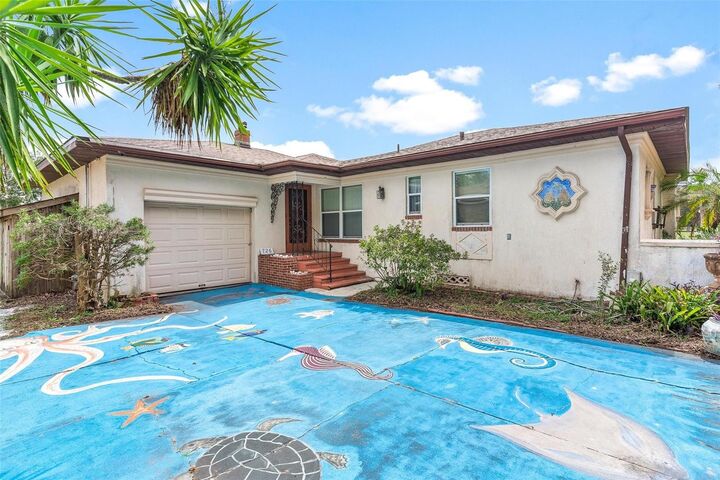 Property Photo:  726 S 9th Street  FL 34748 