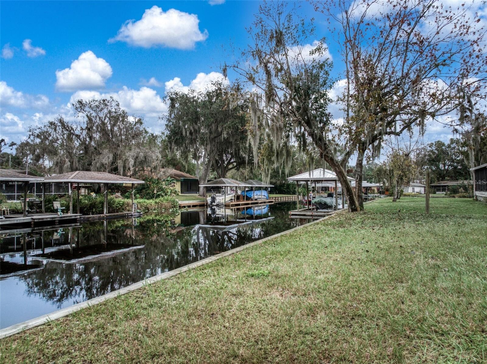 Property Photo:  612 Dragonfly Lane  FL 33857