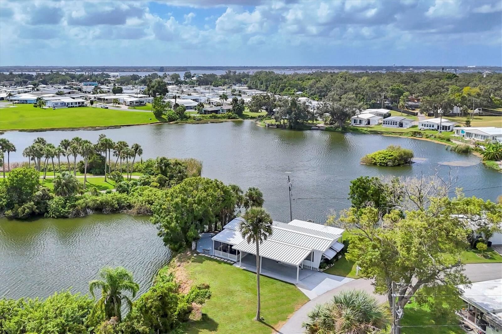 Property Photo:  1432 41st Avenue E  FL 34222 