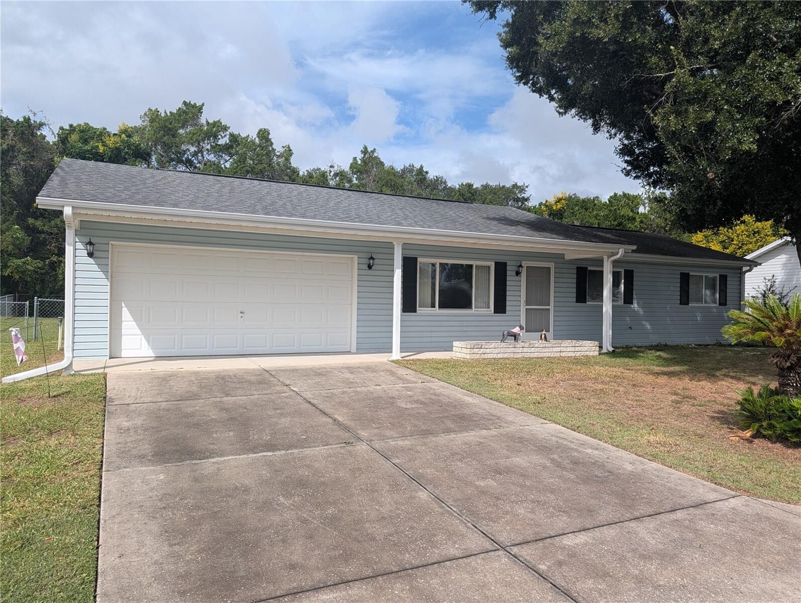 Property Photo:  10677 SE 174th Loop  FL 34491