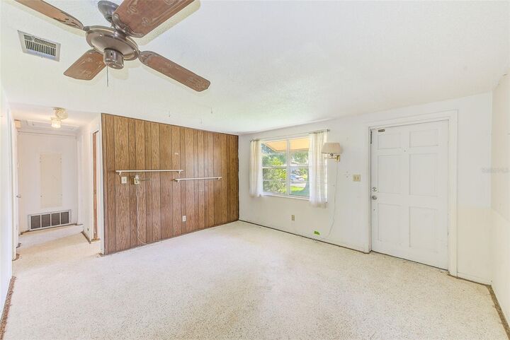 Property Photo: 8330 59th Lane N FL 33781