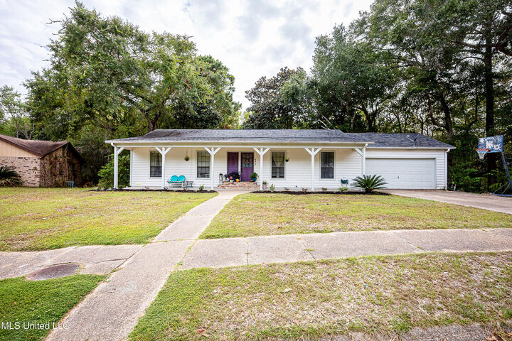 Property Photo:  109 Reynolds Circle  MS 39564 