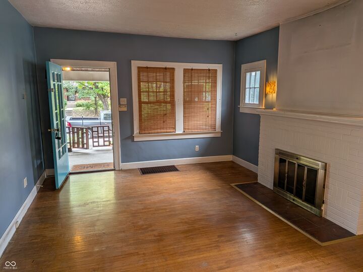 Property Photo: 926 N Bancroft Street IN 46201