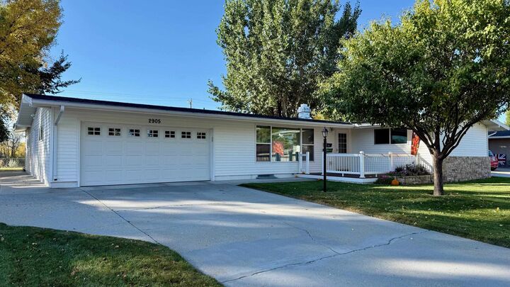 2905 2nd Ave SW  Minot ND 58701 photo