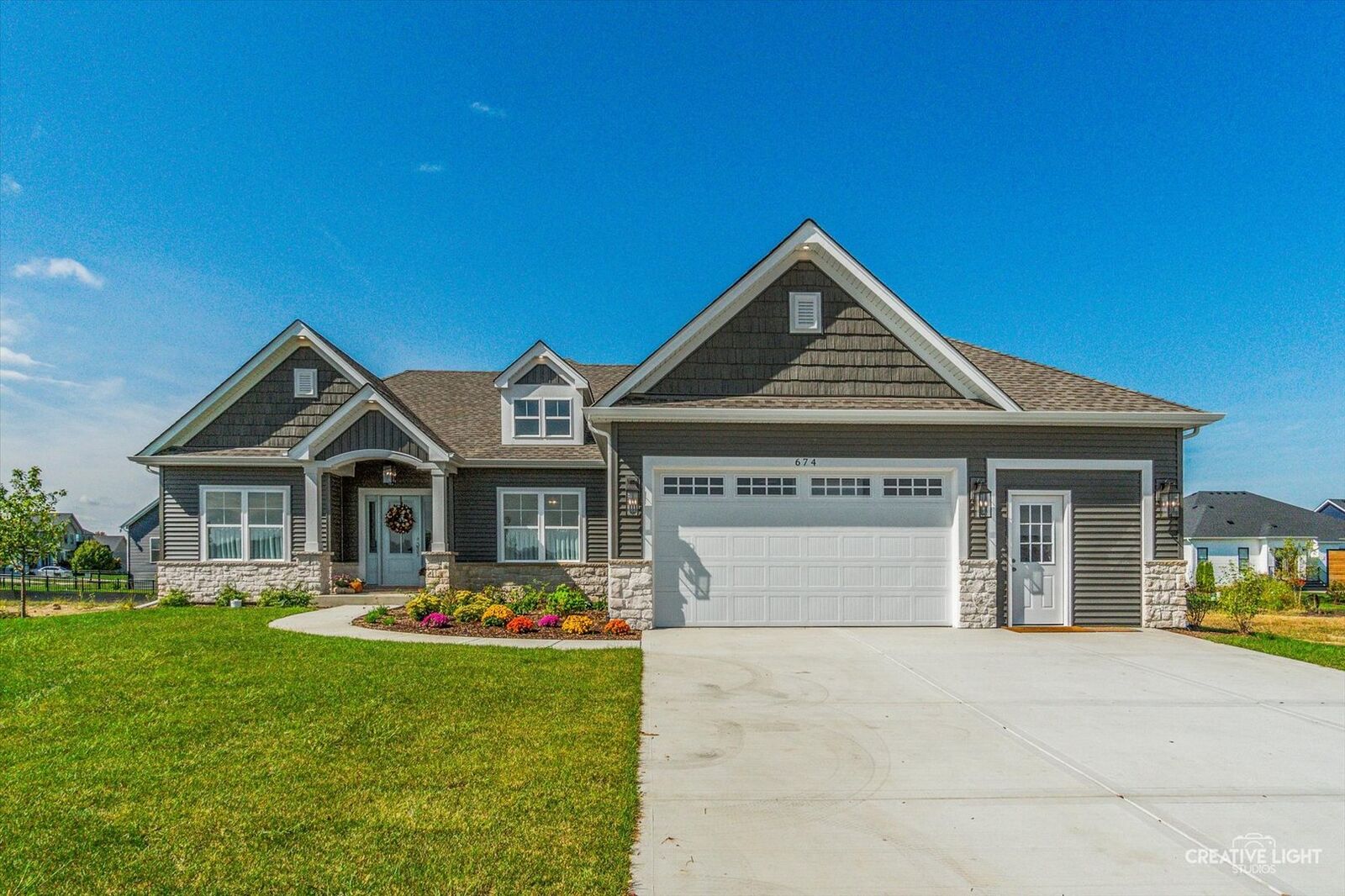 Property Photo: 770 Dartmouth Lane IL 60543
