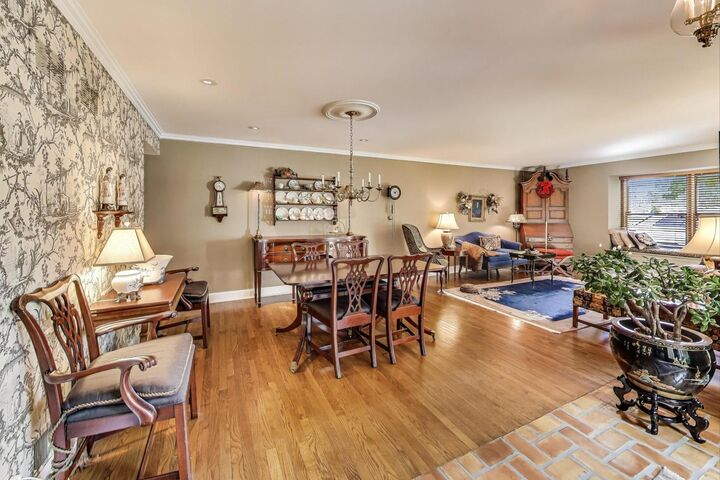 Property Photo:  1 Foxcroft On Auburn  IL 60008