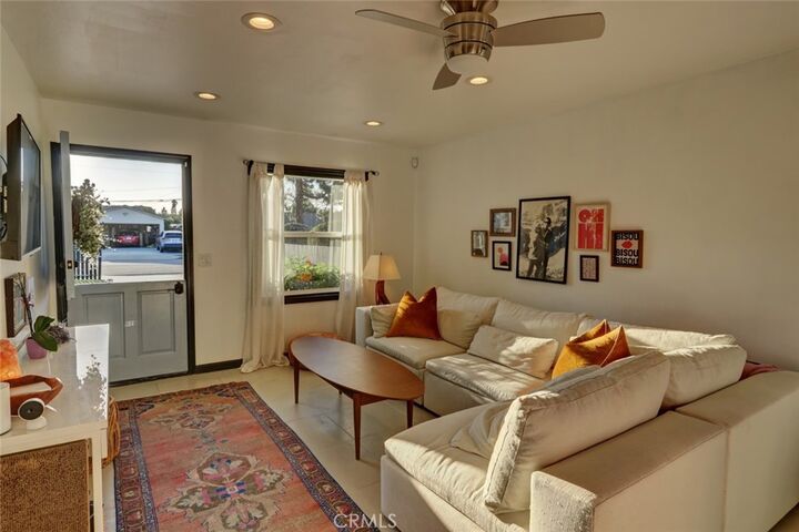Property Photo:  2208 Meyer Place  CA 92627 