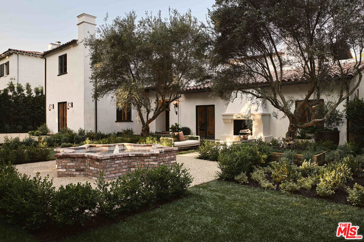 Property Photo:  624 N Arden Drive  CA 90210 