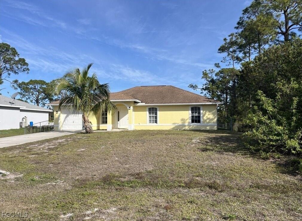 Property Photo: 957 Milwaukee Boulevard FL 33974