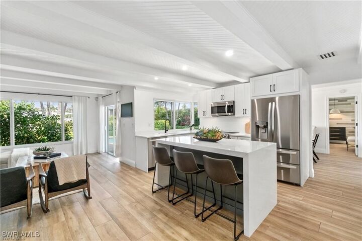 Property Photo:  1515 Osprey Avenue  FL 34102 
