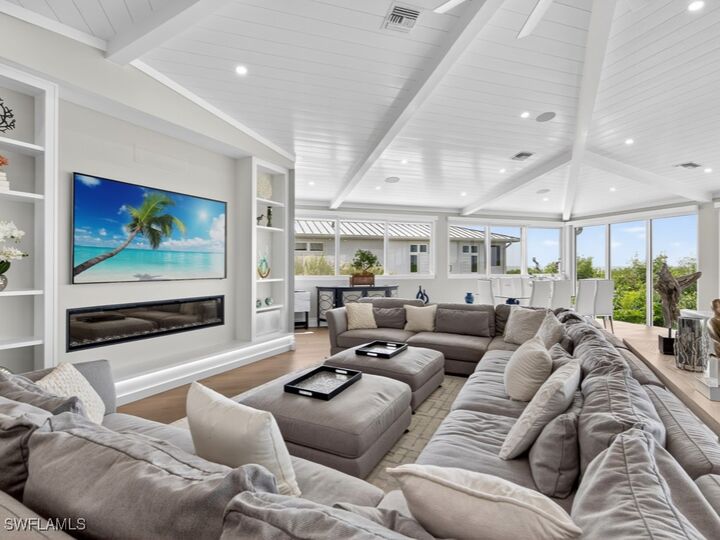 Property Photo:  680 Waterside Drive  FL 34145 