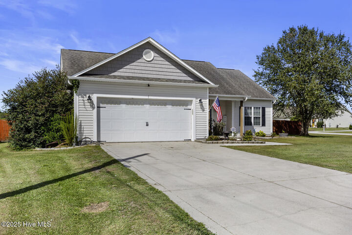 Property Photo: 200 Classy Court NC 28574