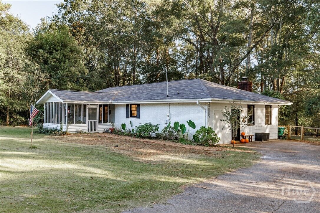 Property Photo:  1070 Sunnyside Drive  GA 30606 