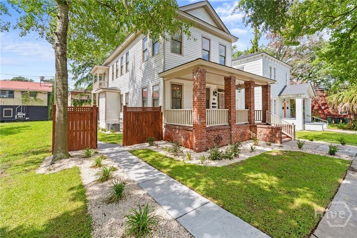 Property Photo: 407 W 35th Street GA 31401