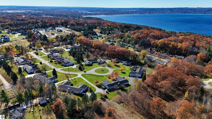 Property Photo:  7177 Cherrywood Court  MI 49686 