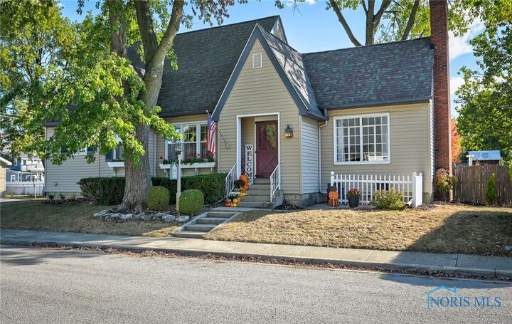 1121 Liberty Street  Findlay OH 45840 photo