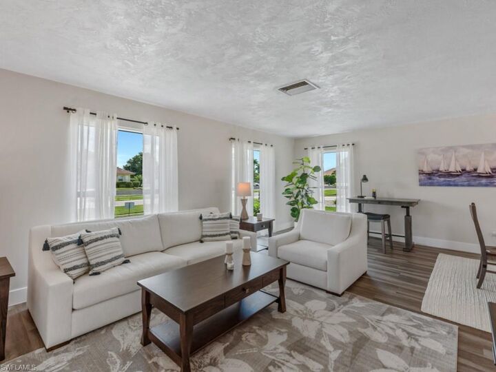 Property Photo:  264 Shadowridge Ct  FL 34145 