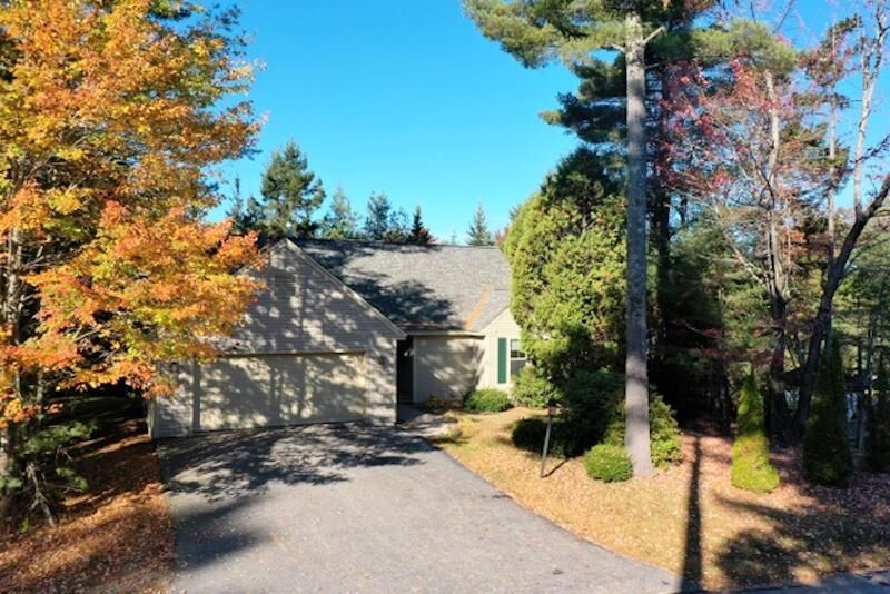 Property Photo:  16 Clover Lane  NH 03257 