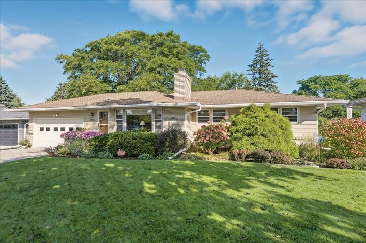 Property Photo: 1465 Woodlynn Avenue MN 55113