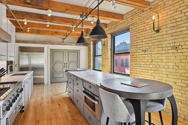 Property Photo:  406 Wacouta Street 412  MN 55101