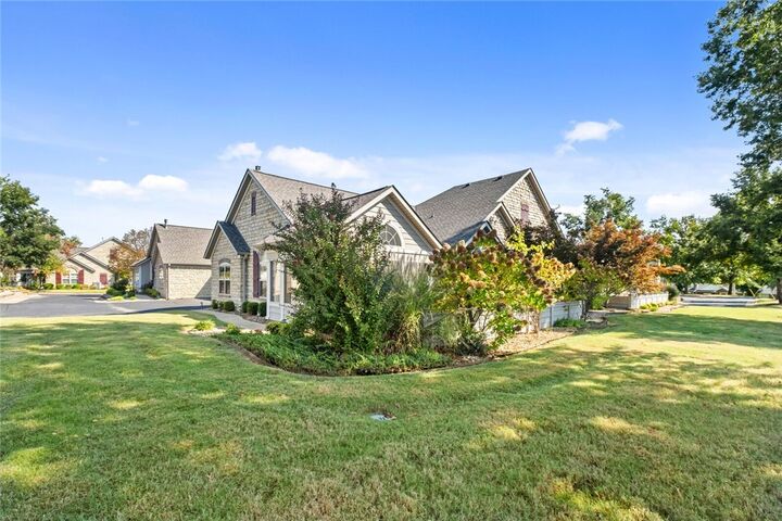 Property Photo: 2100 W New Hope Road 1504 AR 72758