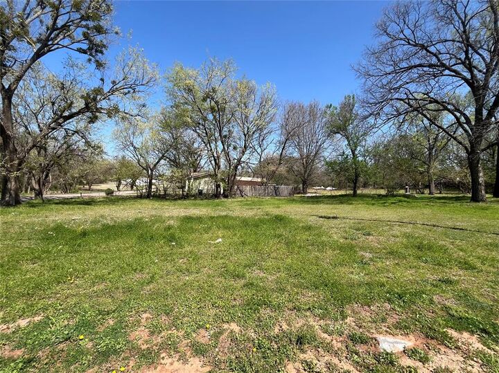 335 S Dixon Avenue  Shawnee OK 74801 photo
