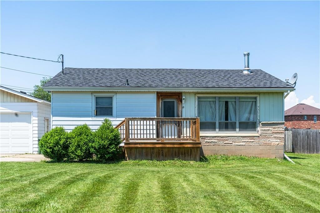Property Photo:  13 West Avenue  ON L8E 5L5 
