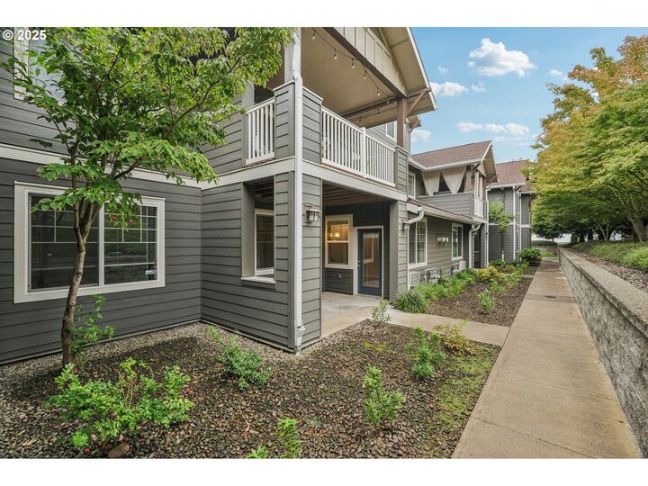 Property Photo:  10800 SE 17th Cir 222  WA 98664 