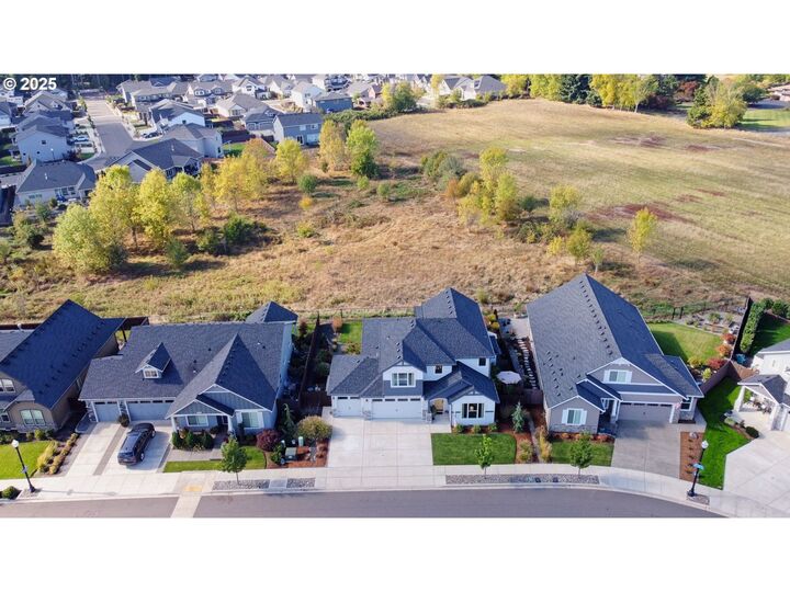 Property Photo:  2706 SE 22nd Ave  WA 98604