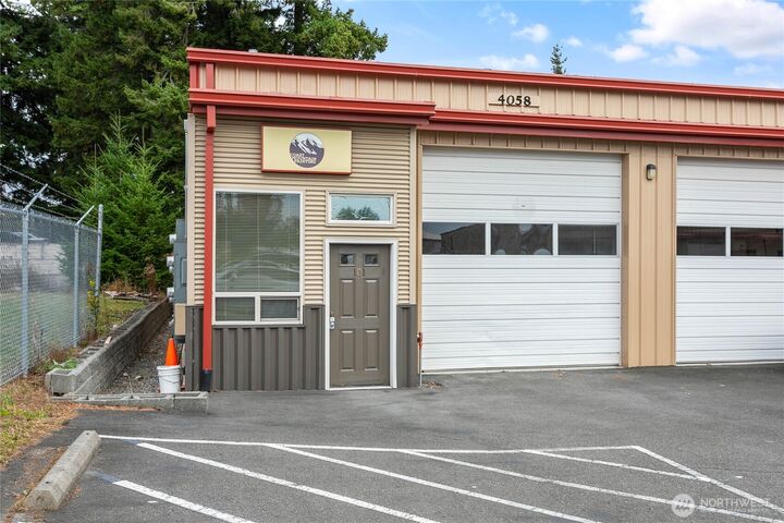 Property Photo:  4058  Hammer Drive B101  WA 98226 