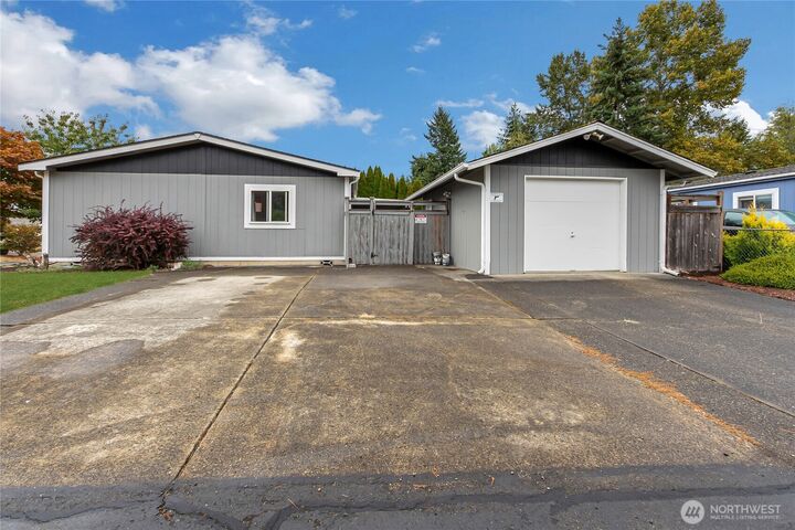 Property Photo:  18903  99th Avenue Ct E  WA 98375 