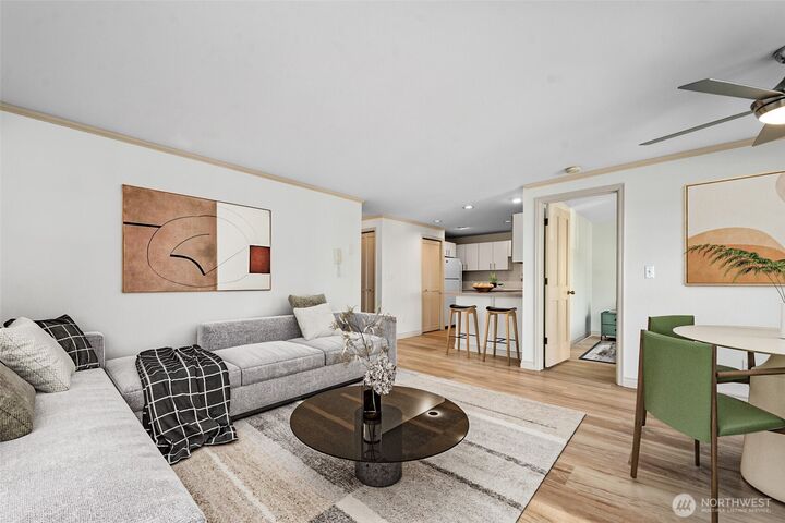 Property Photo:  614 E Lynn Street 1  WA 98102 