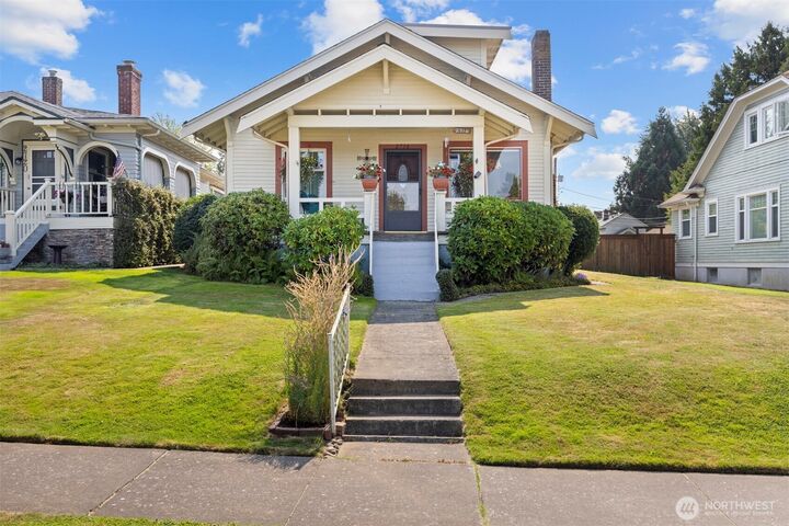 2716  Sunset Drive  Bellingham WA 98225 photo