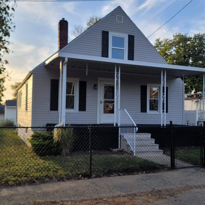 Property Photo:  108 S 3rd Street  IN 47330 