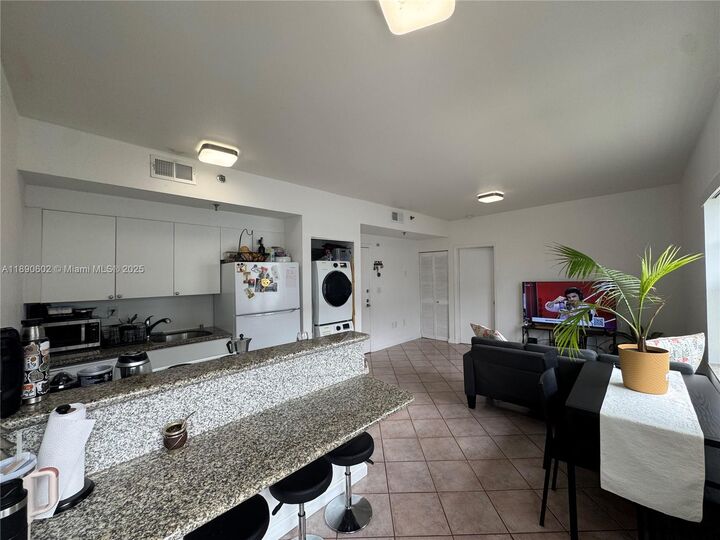 Property Photo: 1255 Pennsylvania Ave 307 FL 33139