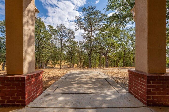 Property Photo: 19600 Sunshine Drive CA 96080