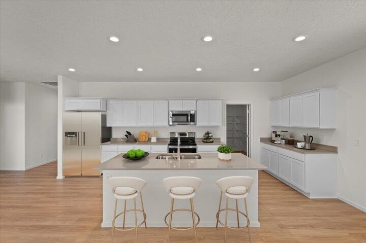 Property Photo:  407 N Arcadia Ave  WA 99006 
