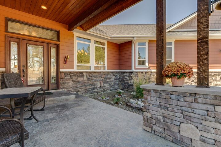 Property Photo: 6708 E Matthew Ln WA 99003