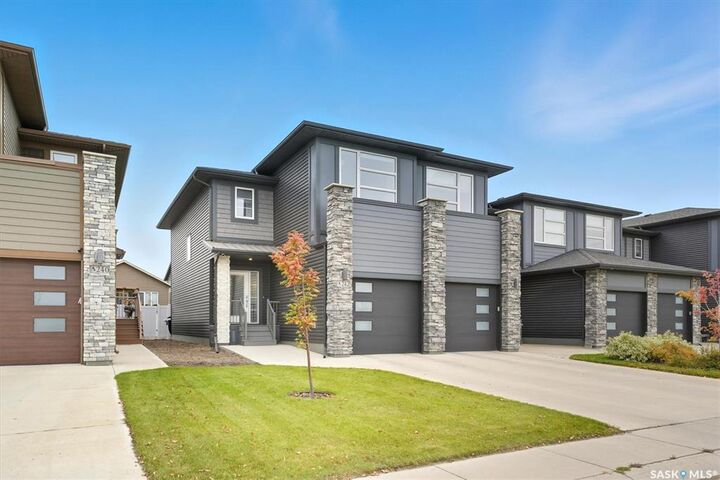 Property Photo: 242 Brighton Gate SK S7V 0R1