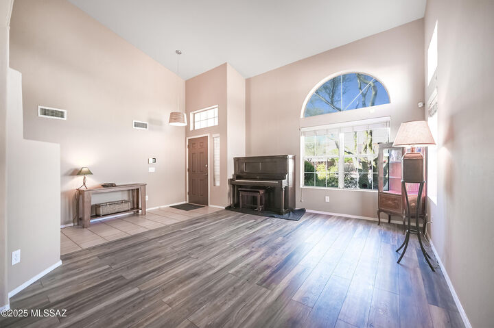 Property Photo: 11632 N Labyrinth Drive AZ 85737