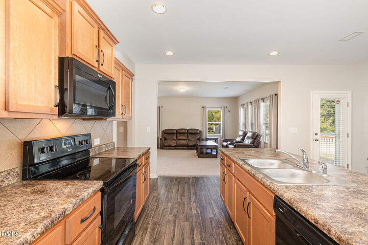 Property Photo: 553 N Kennelman Circle NC 27591