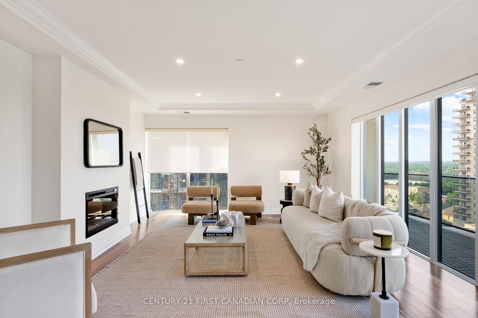 Property Photo:  505 Talbot Street 1109  ON N6A 2S6 