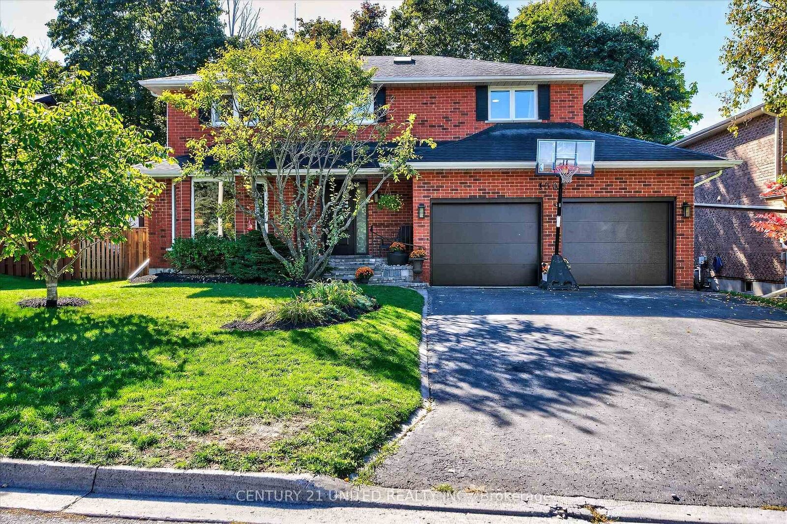 Photo de la propriété:  1309 Scollard Drive  ON K9H 7K7 