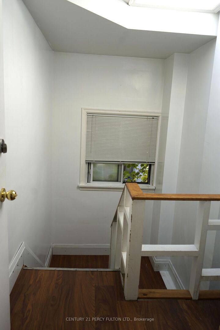 Property Photo:  461 Eglinton Avenue E 2  ON M4P 1M8 
