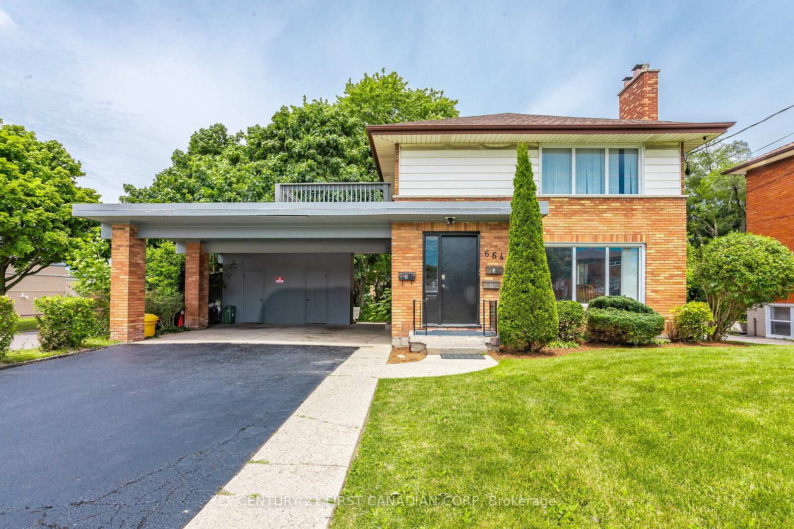 Property Photo: 664 Cheapside Street ON N5Y 3Y2