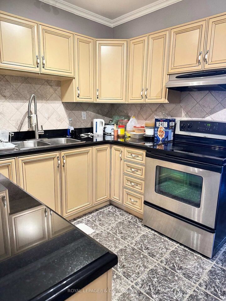 Property Photo: 130 Neptune Drive 1510 ON M6A 1X5