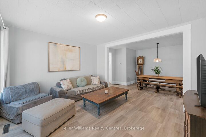 Property Photo: 502 &Amp 504 9th Street W ON N4K 3P2