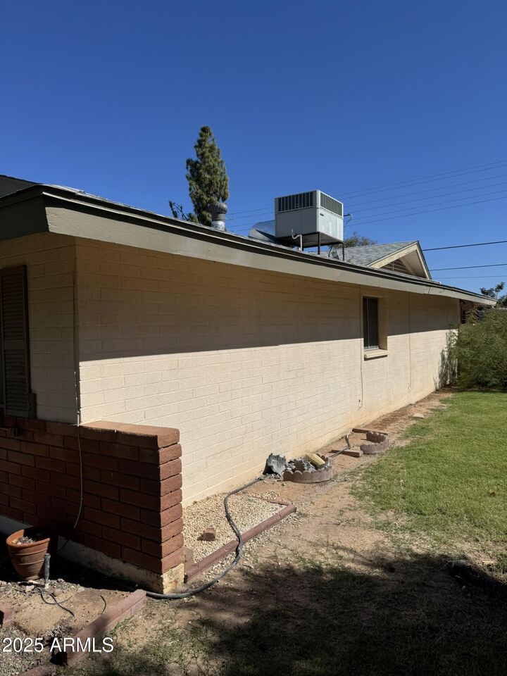 Property Photo:  3021 S Kenneth Place  AZ 85282 