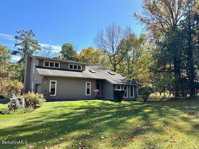 46 Galway Ct  Lenox MA 01240 photo