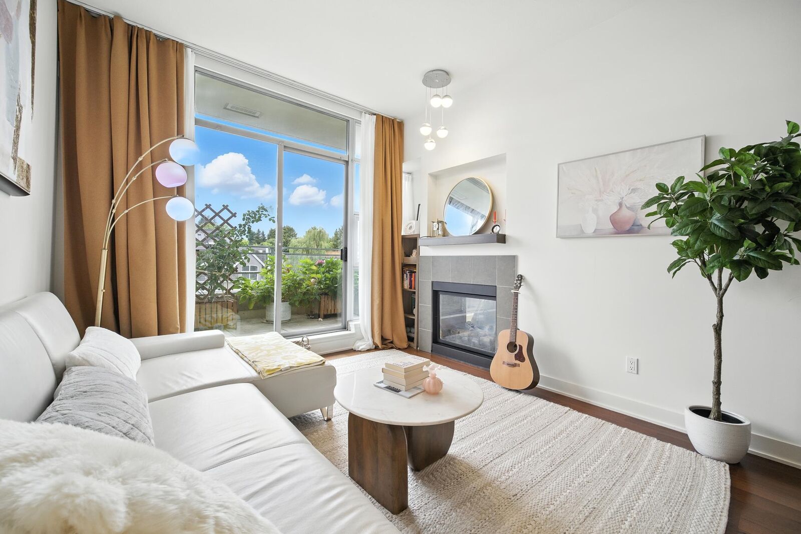 Property Photo: 3595 W 18th Avenue 404 BC V6S 1A9